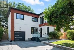 396 RIVER SIDE DRIVE  Oakville, ON L6K 3N7