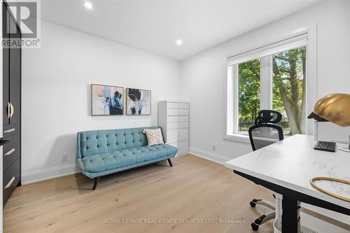 Versatile Bedroom/Office with a Two-Piece Ensuite - 396 River Side Drive, Oakville, ON - Indoor