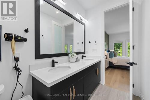 Spa-Inspired 4-PC Primary Ensuite w/Double Sinks - 396 River Side Drive, Oakville, ON - Indoor Photo Showing Bathroom
