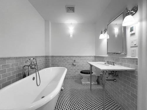 Salle de bains - 1700 Rue Notre-Dame O., Montréal (Le Sud-Ouest), QC - Indoor Photo Showing Bathroom