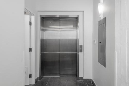 Ascenseur - 1700 Rue Notre-Dame O., Montréal (Le Sud-Ouest), QC - Indoor Photo Showing Other Room