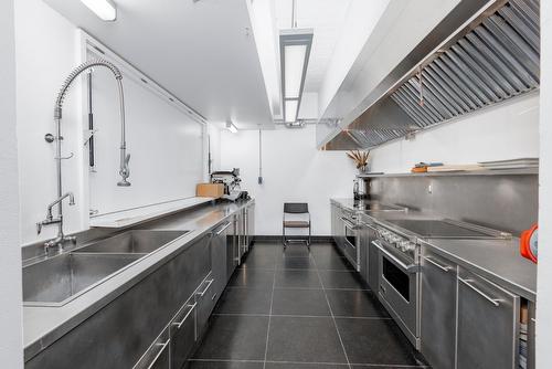 Cuisine - 1700 Rue Notre-Dame O., Montréal (Le Sud-Ouest), QC - Indoor Photo Showing Kitchen With Double Sink