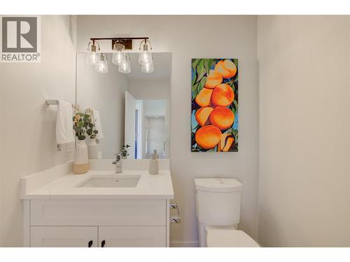 Powder Room details - 5992 Princess Street, Peachland, BC - Indoor Photo Showing Bathroom