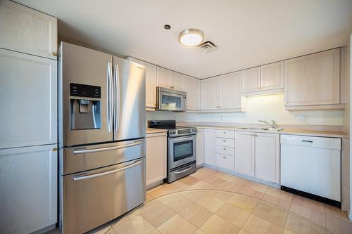 Kitchen - 1203-5105 Boul. De L'Assomption, Montréal (Rosemont/La Petite-Patrie), QC - Indoor Photo Showing Kitchen