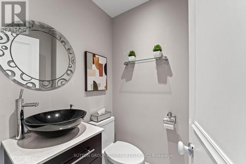 32 Mayvern Crescent, Richmond Hill, ON - Indoor Photo Showing Bathroom