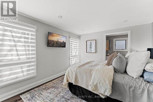 32 Mayvern Crescent, Richmond Hill, ON - Indoor Photo Showing Bedroom