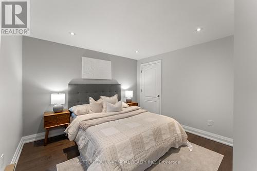32 Mayvern Crescent, Richmond Hill, ON - Indoor Photo Showing Bedroom