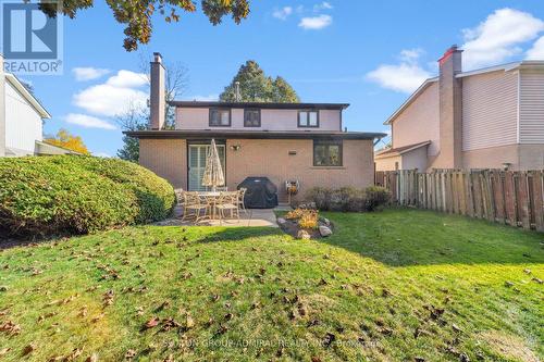 32 Mayvern Crescent, Richmond Hill, ON - Outdoor