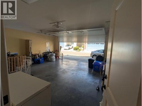 2450 Radio Tower Road Unit# 32, Oliver, BC - Indoor Photo Showing Garage