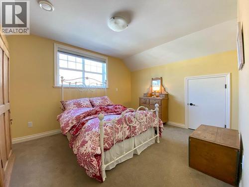 2450 Radio Tower Road Unit# 32, Oliver, BC - Indoor Photo Showing Bedroom