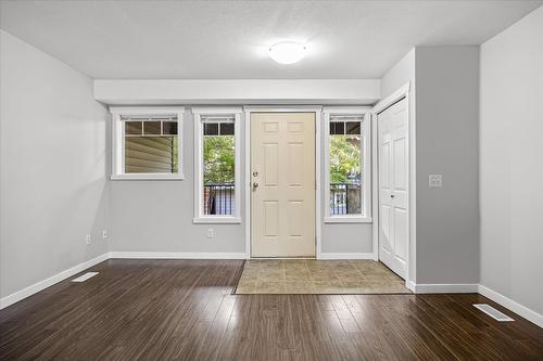 104-1355 Findlay Road, Kelowna, BC - Indoor Photo Showing Other Room