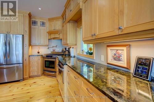 441B Maccomish Lane, South Frontenac (Frontenac South), ON - Indoor Photo Showing Kitchen