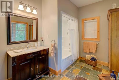 441B Maccomish Lane, South Frontenac (Frontenac South), ON - Indoor Photo Showing Bathroom