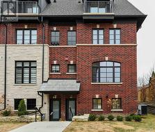 59 - 30 LUNAR CRESCENT  Mississauga, ON L5M 2R5