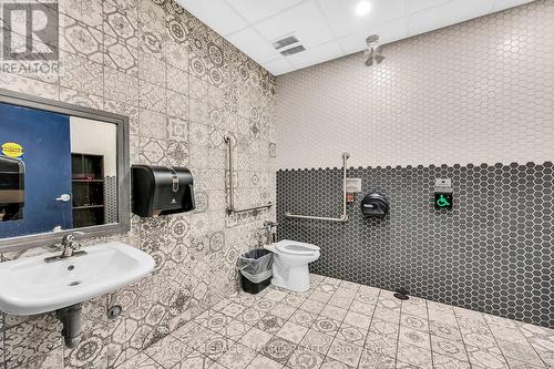 737 Barton Street E, Hamilton, ON 