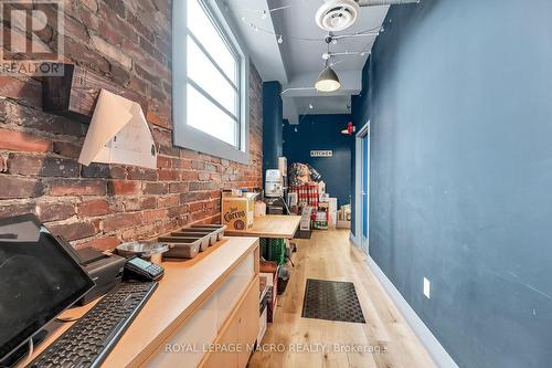 737 Barton Street E, Hamilton, ON 