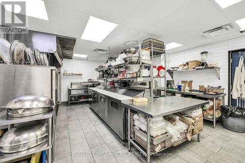 737 Barton Street E, Hamilton, ON 