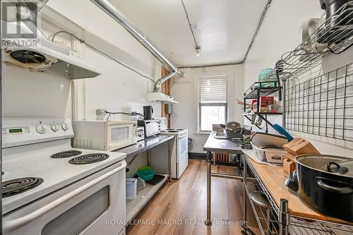 737 Barton Street E, Hamilton, ON 