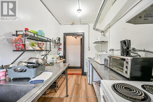 737 Barton Street E, Hamilton, ON 