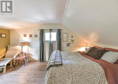 35 Mcdonald Street, Bracebridge (Macaulay), ON - Indoor Photo Showing Bedroom
