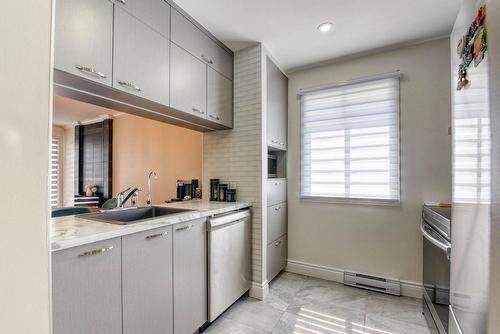 Kitchen - 201-542 Boul. Lavallée, Saint-Eustache, QC - Indoor Photo Showing Laundry Room