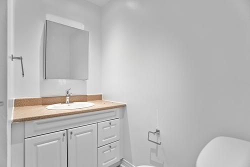 Salle d'eau - 604-3465 Rue Redpath, Montréal (Ville-Marie), QC - Indoor Photo Showing Bathroom