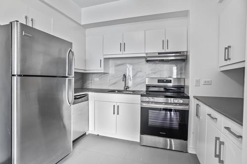 Kitchen - 604-3465 Rue Redpath, Montréal (Ville-Marie), QC - Indoor Photo Showing Kitchen