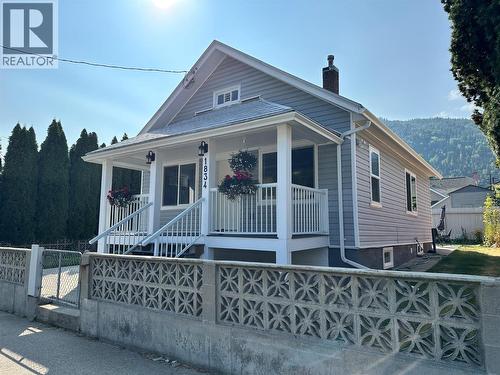 1834 Fifth Avenue, Trail, BC - Outdoor With Deck Patio Veranda