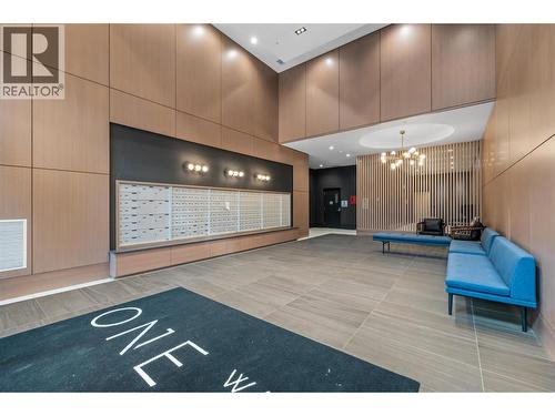 1191 Sunset Drive Unit# 2001, Kelowna, BC - Indoor Photo Showing Other Room