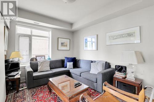 1003 - 85 Bronson Avenue, Ottawa, ON - Indoor Photo Showing Living Room