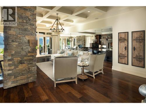 710 Arbor View Drive, Kelowna, BC - Indoor Photo Showing Dining Room