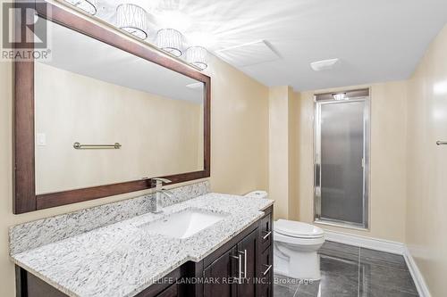 2481 Whistling Springs Crescent, Oakville, ON - Indoor Photo Showing Bathroom