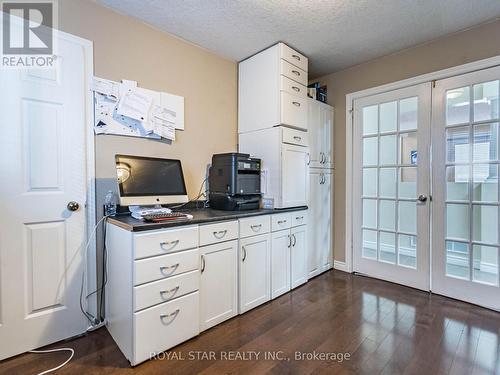 63 Green Bank Drive, Cambridge, ON - Indoor Photo Showing Other Room