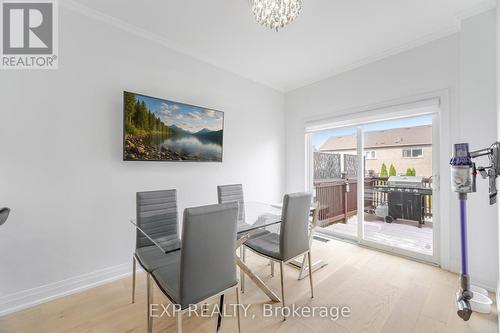 32 Arco Circle, Vaughan, ON - Indoor Photo Showing Dining Room