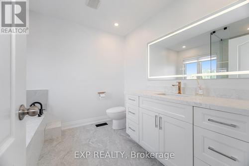32 Arco Circle, Vaughan, ON - Indoor Photo Showing Bathroom