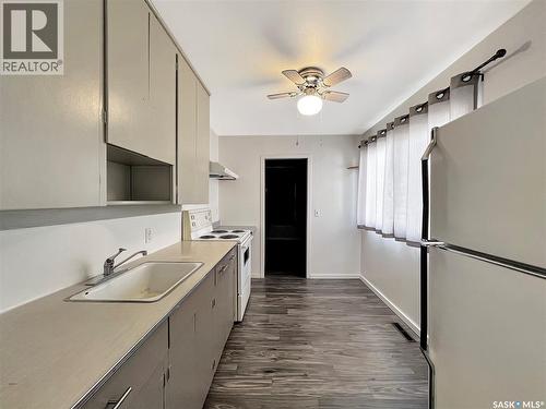 755 4Th Street E, Prince Albert, SK - Indoor Photo Showing Kitchen