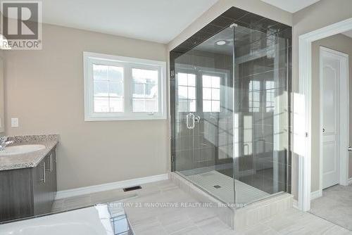 198 Crombie Street, Clarington, ON - Indoor Photo Showing Bathroom