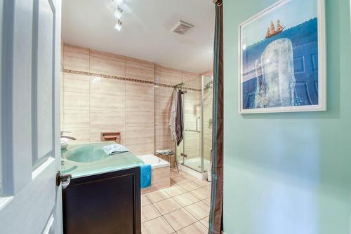 Bathroom - 7294  - 7298 Av. Christophe-Colomb, Montréal (Villeray/Saint-Michel/Parc-Extension), QC - Indoor Photo Showing Bathroom