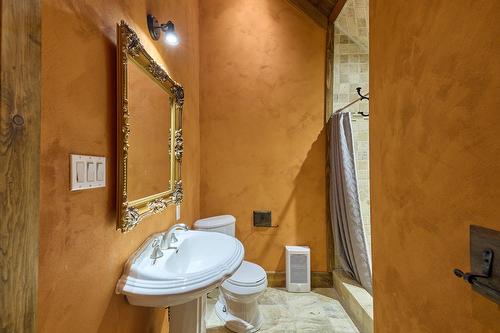 Bathroom - 22 Ch. Sigouin, Saint-Donat, QC - Indoor Photo Showing Bathroom