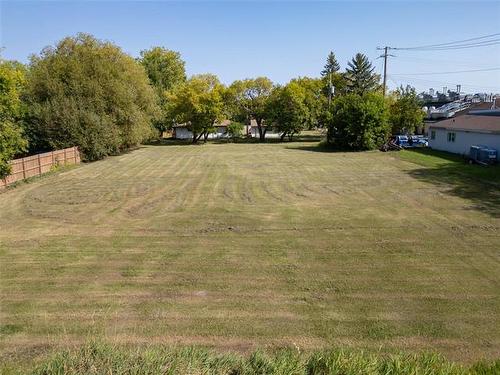 72 7Th Ave, Gimli, MB 