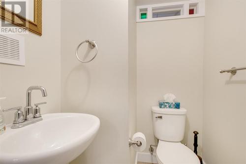 6 Forest Road, St. John'S, NL - Indoor Photo Showing Bathroom