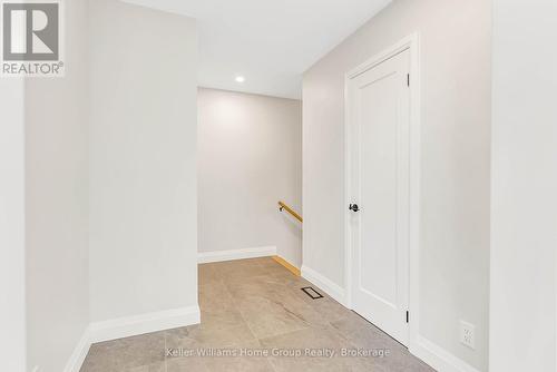 739 Erbsville Road, Waterloo, ON - Indoor Photo Showing Other Room