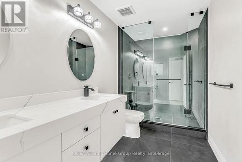 739 Erbsville Road, Waterloo, ON - Indoor Photo Showing Bathroom