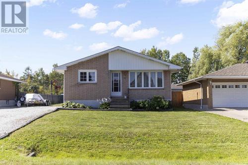 19 Admiral Dr, Sault Ste. Marie, ON - Outdoor