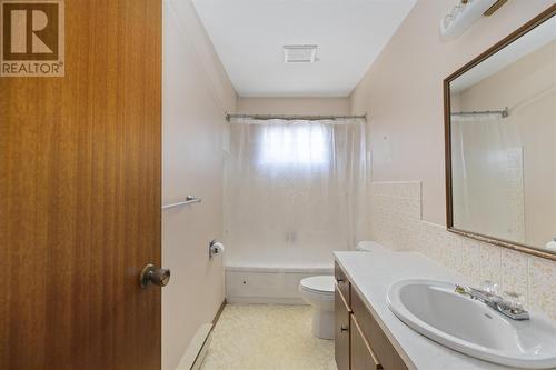 19 Admiral Dr, Sault Ste. Marie, ON - Indoor Photo Showing Bathroom