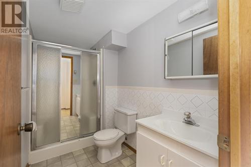 19 Admiral Dr, Sault Ste. Marie, ON - Indoor Photo Showing Bathroom