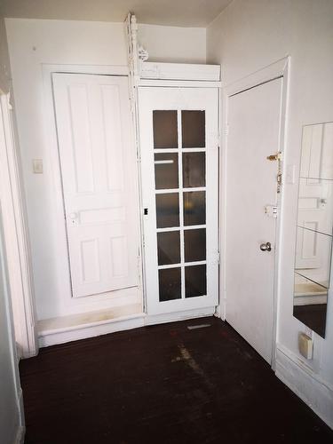 Den - 1-977 Rue St-André, Montréal (Ville-Marie), QC - Indoor Photo Showing Other Room