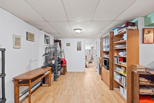 Salle familiale - 472 Ch. De La Grande-Côte, Saint-Eustache, QC - Indoor