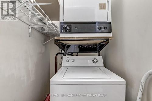 203 - 77 Base Line Road W, London South (South E), ON - Indoor Photo Showing Laundry Room