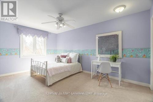 5 Lavender Way, London North (North G), ON - Indoor Photo Showing Bedroom